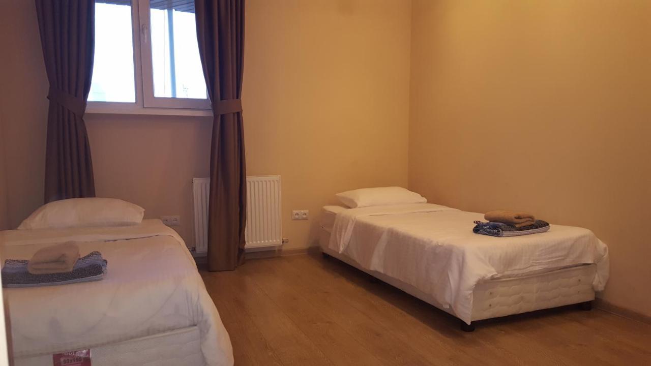 Apartment Rustaveli 1 Tbilisi Buitenkant foto